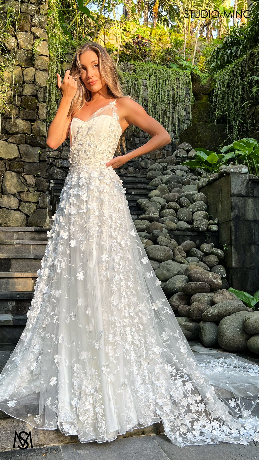 Romantic - Wedding Dress | White Floral Corset Sweetheart One Shoulder STUDIO MINC Romantic - Wedding Dress | White Floral Corset Sweetheart One Shoulder STUDIO MINC